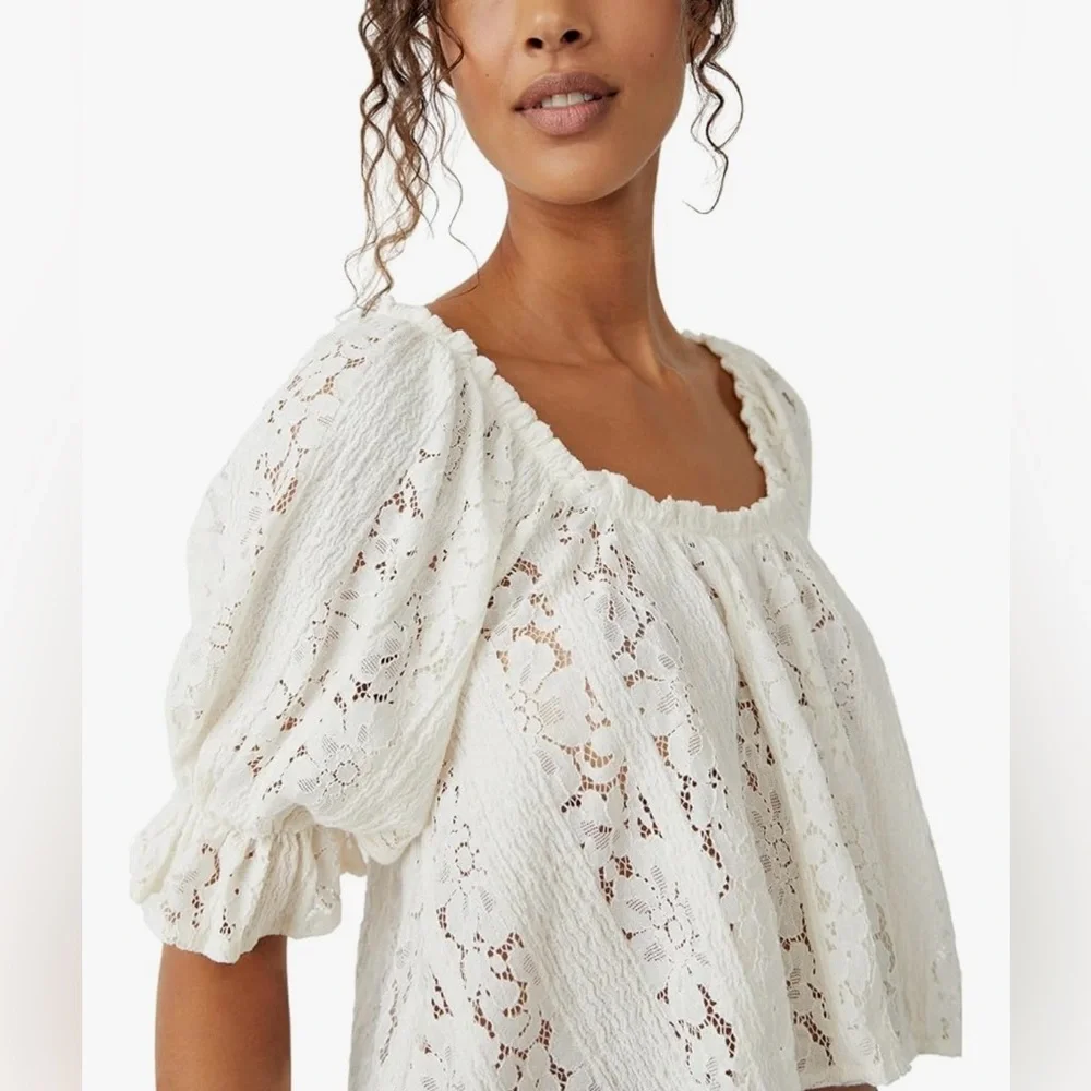 NWT MUSE Lace Cropped Top Ivory Lace Blouse Women’s Size XS & S